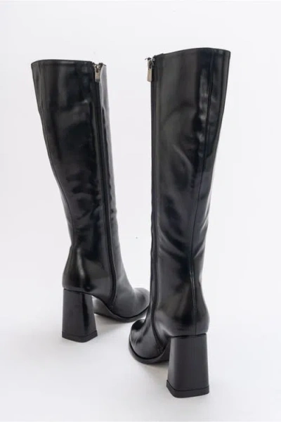 Prologue Shoes Decer Knee High Boot In Black