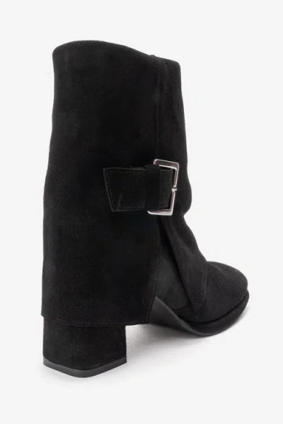 Forever & Always Shoes Lore Leather Block Heel Boot In Black