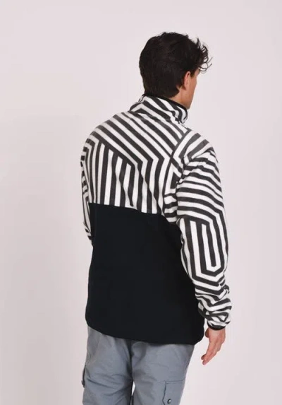 Oosc Fall Line Fleece Black In Black