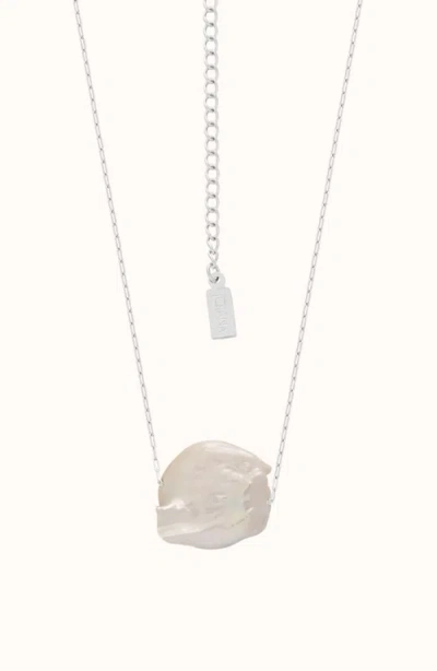 Joiana Jewelry Coin Pendant Necklace In Metallic