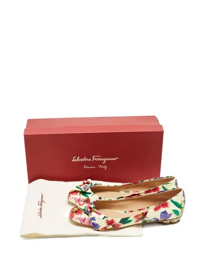 Pre-owned Ferragamo Avola Floral-motif Ballet Flats In Neutral