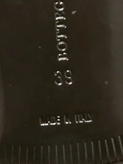 Pre-owned Bottega Veneta Leather Sandals In Red