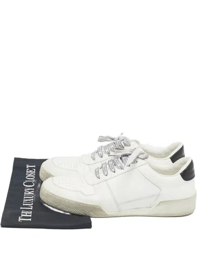 Pre-owned Versace Ilus Leather Low-top Sneakers In White