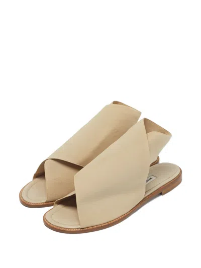 Pre-owned Manolo Blahnik Cream Flat Sandals In Neutral