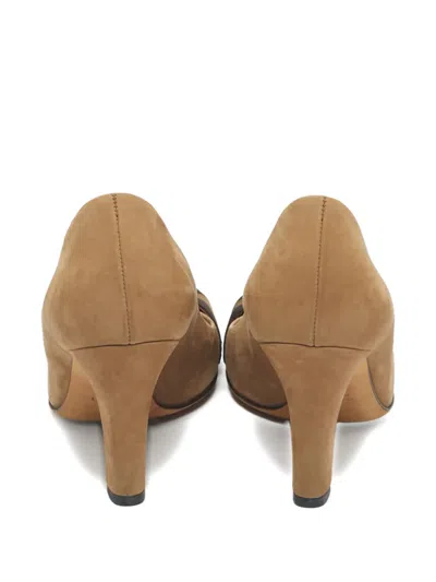 Pre-owned Gucci Interlocking-g Buckle Leather Pumps In Neutral