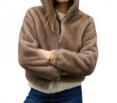 Leo Ugo Faux Fur Reversible Hooded Jacket In Camel In Brown