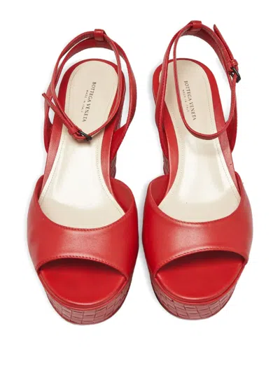Pre-owned Bottega Veneta Intrecciato Woven Platform Sandals In Red