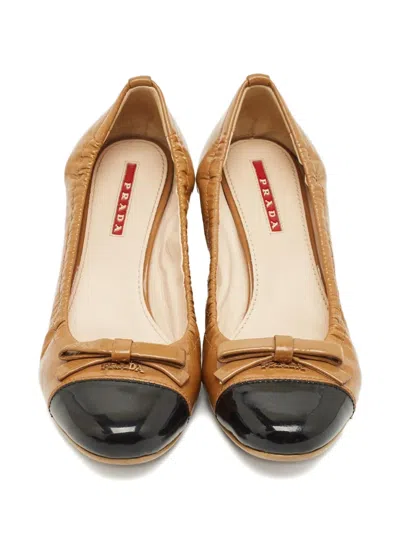 Pre-owned Prada Cap-toe Bow Pumps In Brown