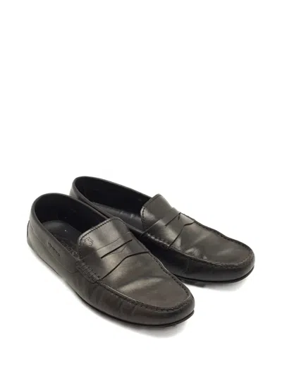 Pre-owned Tod's Leather Loafers In Black