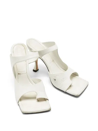 Pre-owned Bottega Veneta Thong-strap Leather Sandals In White