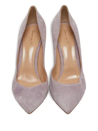 Pre-owned Gianvito Rossi Suede Pointed-toe Pumps In Purple
