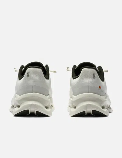 On Mens Cloudtilt Cushied-sole Mesh Low-top Trainers Pearl Ic In White