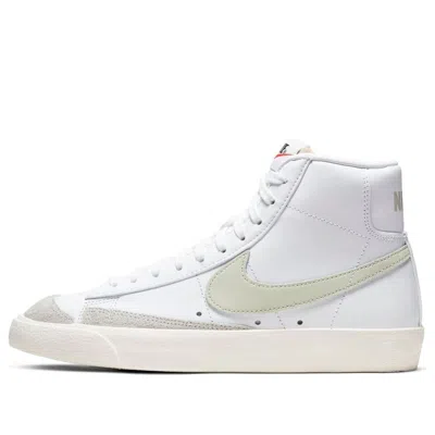 Nike (wmns)  Blazer '77 Vintage Mid 'light Bone' In Multi
