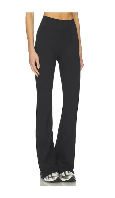 437 The Leisure Pant In Multi