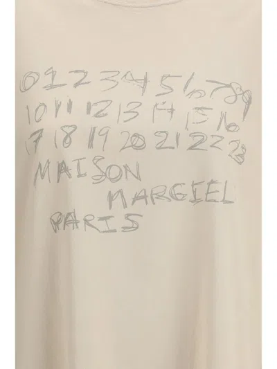 Maison Margiela T-shirts In Neutral
