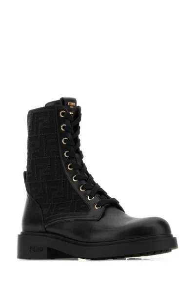 Fendi Boots In Black