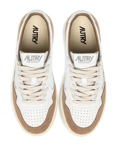 Autry Medalist Low Leather Sneakers In White And Antil Suede In Brown