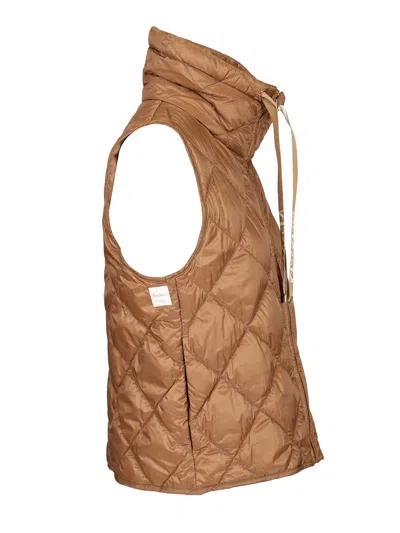 Max Mara The Cube Nylon Canvas Vest Coats Beige In Orange