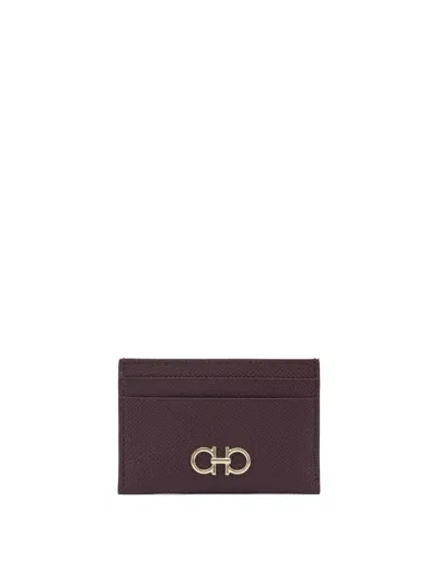 Ferragamo Gancini-buckle Leather Cardholder In Burgundy