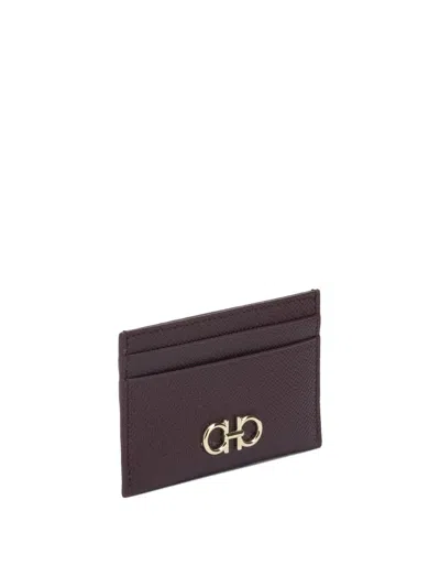Ferragamo Gancini-buckle Leather Cardholder In Burgundy