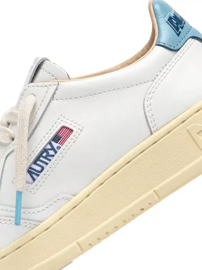 Autry Medalist Low Sneakers In White And Light Blue Leather In Multi