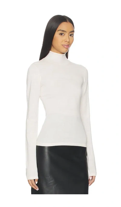 Eaves Strick Maxine In White