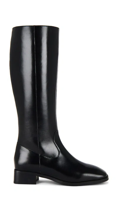 Intentionally Blank Boot Tame In Black