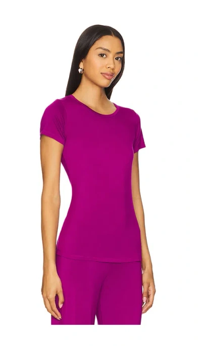 TUCKER  TÆ�¤ Â€“ BERRY BURST. Å°ºÇ � L (ALSO Â€“ M, S, XS).