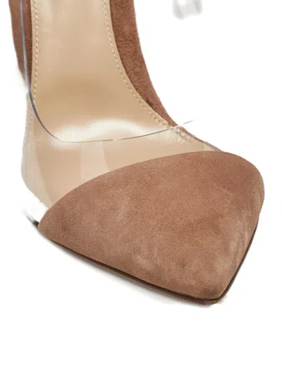 Pre-owned Gianvito Rossi Pointed-toe Pump In Neutral