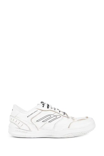 Balenciaga Women Hamptons Worn-out Leather Low-top Sneakers In Neutral