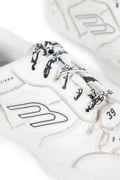 Balenciaga Women Hamptons Worn-out Leather Low-top Sneakers In Neutral