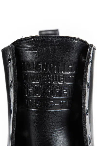 Balenciaga Rugged Leather Ankle Boots With Chunky Sole In Black