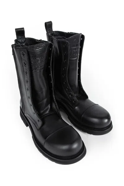Balenciaga Rugged Leather Ankle Boots With Chunky Sole In Black