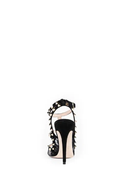 Valentino Garavani Valentino Rockstud 100 Lace And Suede Pumps In Black