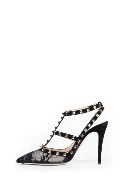 Valentino Garavani Valentino Rockstud 100 Lace And Suede Pumps In Black
