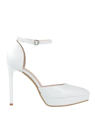 Tiffi Woman Pumps White Size 10 Leather In White