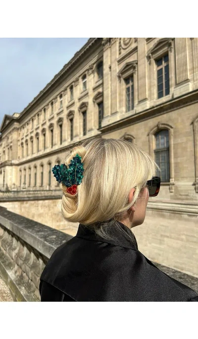 Solar Eclipse Holly Christmas Holiday Claw Hair Clip 클로 클립 In Green