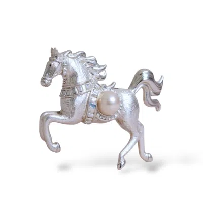 Ninemoo Women's Gallant Stallion Pearl Brooch-pendant / Silver In Metallic