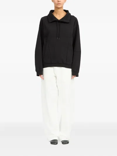Mm6 Maison Margiela Pointed-collar Hoodie In Black