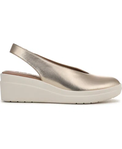 Naturalizer Women's Sutton Closed Almond Toe Slingback Wedges In Neutral