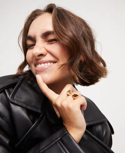 Unode50 Metal Alloy Ring Plated In Gold 18k With Square Shape At The Ends In Gold