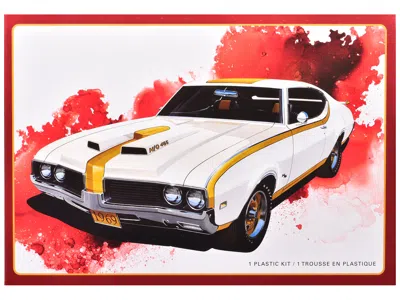 Amt Skill 2 Model Kit 1969 Hurst Oldsmobile Cutlass 1/25 Scale Model By  In Multi