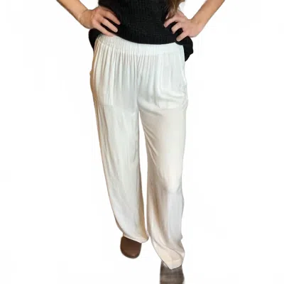 Bobi Minimalist Wide-leg Pant In White In White
