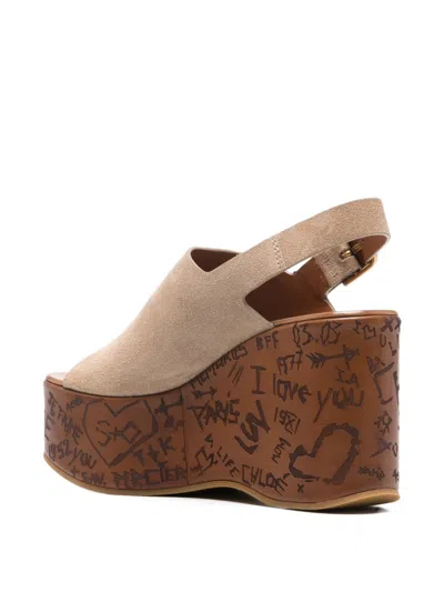 Chloé Desert Sand Platform Sole Graffiti Print Sandals In White