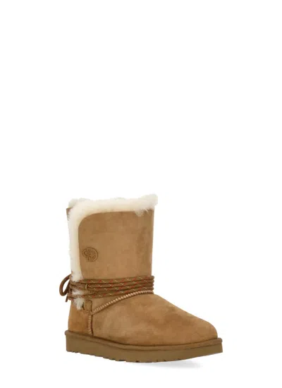 Ugg Ankle Boot With Lace Detail And Rubber Sole In Multi