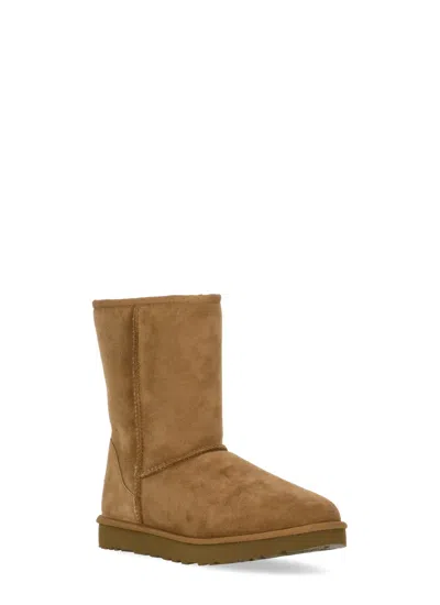 Ugg Classic Short Beige Boots With Logo Patch On The Rear And Shearling Lining In Suede Woman In Nude
