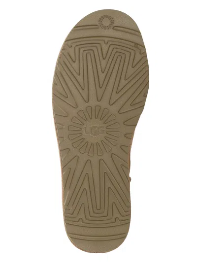 Ugg Classic Short Beige Boots With Logo Patch On The Rear And Shearling Lining In Suede Woman In Nude