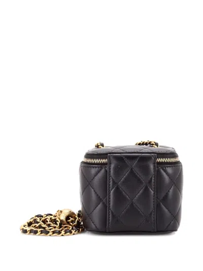 Pre-owned Chanel Pearl Crush Vanity Case With Chain Quilted Lambskin Mini Clutch Bag In Black