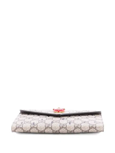 Pre-owned Gucci Strawberry Wallet On Chain Printed Gg Coated Canvas Mini Crossbody Bag In Brown