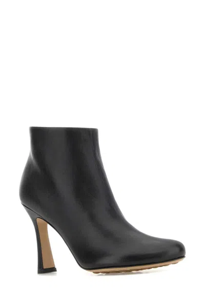 Bottega Veneta Boots In Black